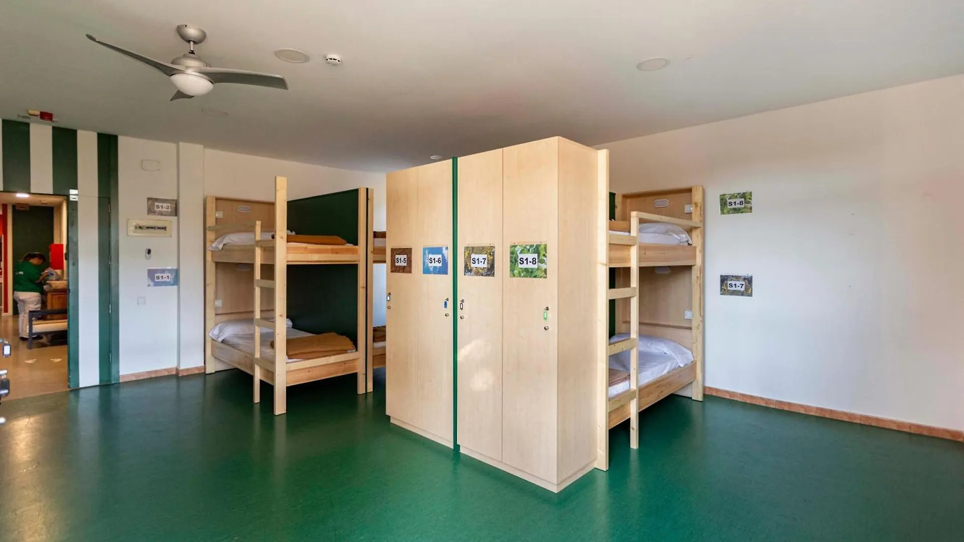 Inout Hostel La Floresta Pearson 0*,  Spain